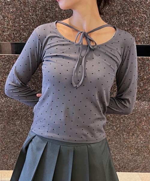 DIP IN CHOCOLATE(ディップインチョコレート)の「ドット柄リボンタイロングスリーブトップス【DIP IN CHOCOLATE】(Tシャツ/カットソー・レディース・オフホワイト/グレー/ブラック/チャコールグレー・F)」の17枚目の写真