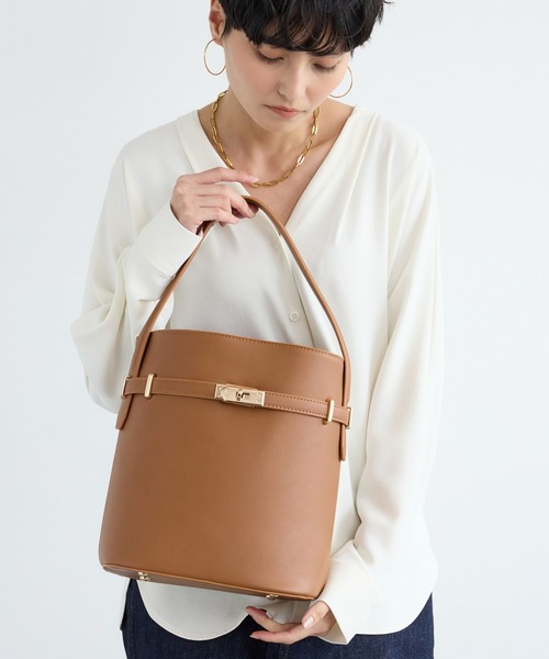 VELETTO（ベレット）の「BARNYARDSTORM / 【VELETTO / ヴェレット】/ バックルバッグ（ハンドバッグ・レディース・ブラック/キャメル・FREE）」の12枚目の写真