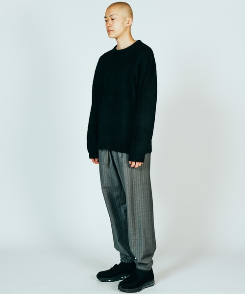 TOWNCRAFT（タウンクラフト）の「TOWNCRAFT / タウンクラフト DAMAGED SOLID SHAGGY CREW SWEATER ダメージ加工 無地 ソリッド シャギー クルーセーター モヘアタッチ（ニット/セーター・メンズ・ブラック×ブラック/マスタード/グリーン/ブラック・X-SMALL/MEDIUM/LARGE）」の8枚目の写真