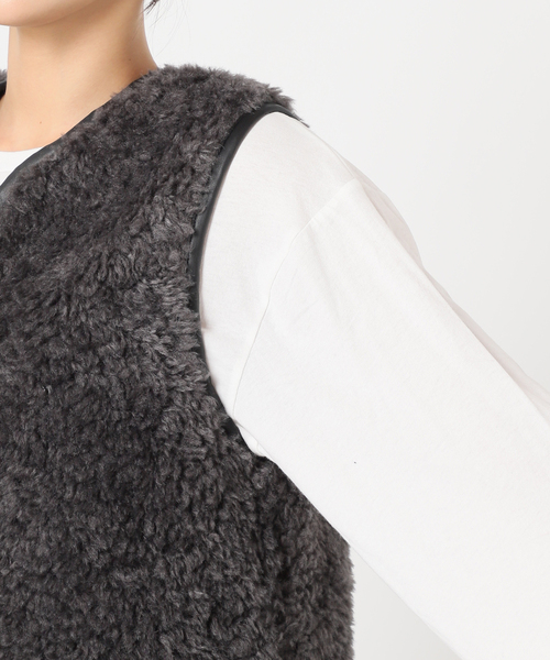 WEB限定追加》シープフェイクファージップベスト（その他アウター