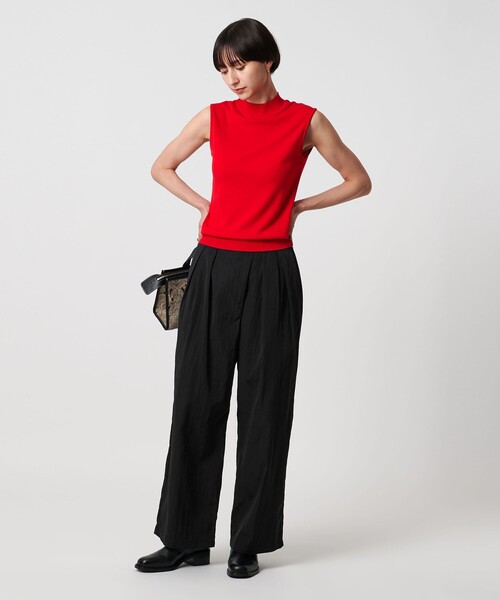 UNITED ARROWS（ユナイテッドアローズ）の「アシンメトリー タック ワイドパンツ はっ水 ウォッシャブル（その他パンツ・レディース・ブラック/レッド/グレー系・40/34/38/36）」の8枚目の写真