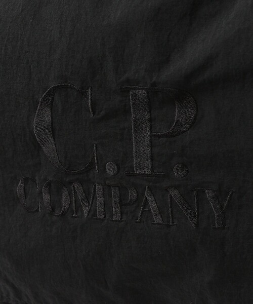 C.P. COMPANY（シーピーカンパニー）の「C.P. Company / Plain Paper Touch Shoulder Bag（ショルダーバッグ・メンズ・ブラック・ONE SIZE）」の7枚目の写真
