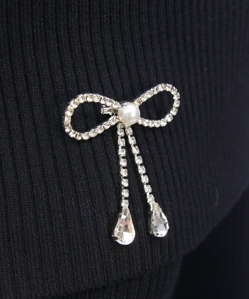 clear（クリア）の「ブローチ付きオフショルニットトップス[バレエコア ガーリー]（ニット/セーター・レディース・アイボリー/ピンク/グレー/ブラウン/ブラック・F）」の11枚目の写真