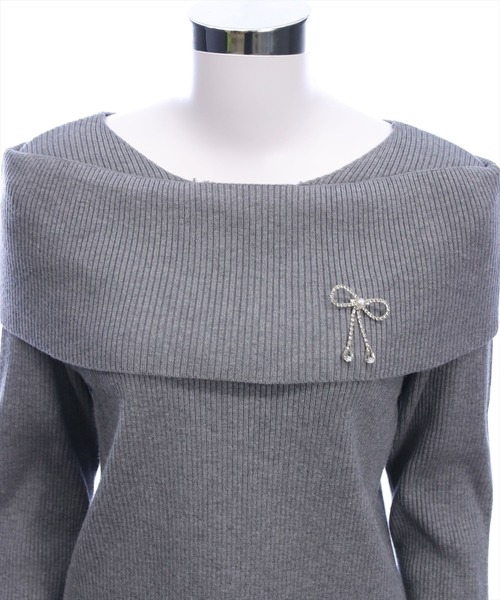 clear（クリア）の「ブローチ付きオフショルニットトップス[バレエコア ガーリー]（ニット/セーター・レディース・アイボリー/ピンク/グレー/ブラウン/ブラック・F）」の20枚目の写真