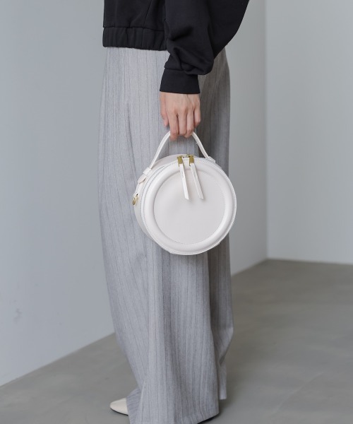Bab(バブ)の「2WAYサークルバッグ(ショルダーバッグ・レディース・ブラック/オフホワイト/ブラウン/レッド・ONESIZE)」の5枚目の写真
