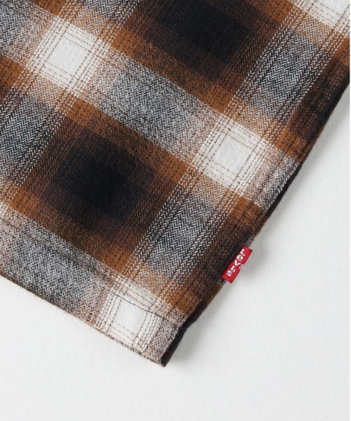 Levi's（リーバイス）の「【Levi's】ワークシャツ (チェック柄/フランネル/フロントポケット/レイヤード/通気性/カジュアル/デイリーユース/リーバイス)（シャツ/ブラウス・メンズ・ベージュ・L/M/S）」の7枚目の写真