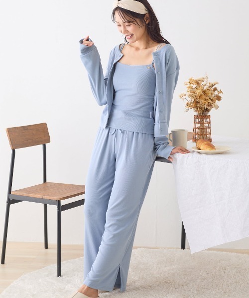 tutuanna(チュチュアンナ)の「ロングパンツ カップ付きルームウェア3点セット(ルームウェア/パジャマ・レディース・グレイッシュブルー/ブラウン・S/M/L)」の2枚目の写真