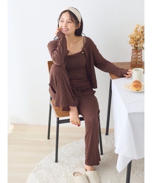 tutuanna(チュチュアンナ)の「ロングパンツ カップ付きルームウェア3点セット(ルームウェア/パジャマ・レディース・グレイッシュブルー/ブラウン・S/M/L)」の5枚目の写真