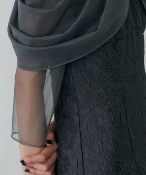 ANDRESD(アンドレスド)の「チュールドレープジャガードドレス / tulle drape jacquard dress(ドレス・レディース・グリーン/グレー/ベージュ×ブラック/チャコール・S/L/M)」の12枚目の写真