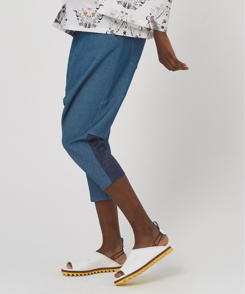 bedsidedrama（ベットサイドドラマ）の「Mix Tex Relax Jeans（デニムパンツ・レディース・インディゴブルー/ブルー/グレー・1/2）」の3枚目の写真