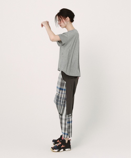 bedsidedrama（ベットサイドドラマ）の「Mix Tex Relax Jeans（デニムパンツ・レディース・インディゴブルー/ブルー/グレー・1/2）」の6枚目の写真