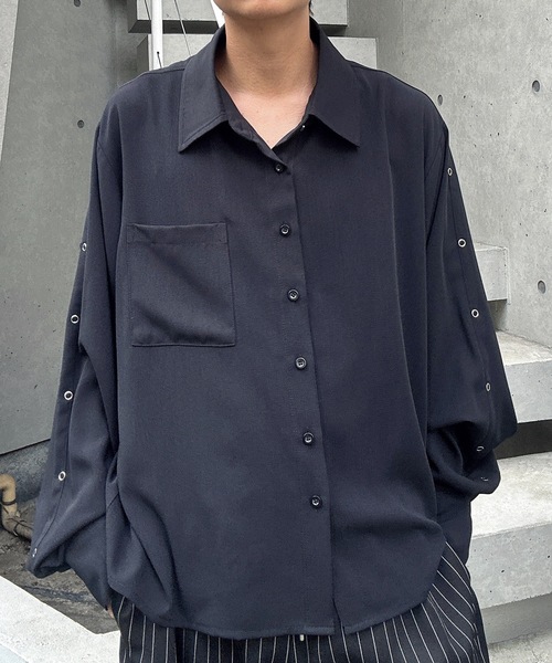 MandO（Auntie Rosa）（エムオー）の「リングスタッズアクセントシャツ（シャツ/ブラウス・メンズ・ブラック系その他/ブラック/ホワイト/ホワイト系その他・MEDIUM/LARGE）」の10枚目の写真