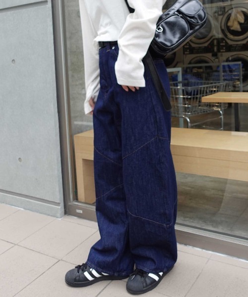 CORNERS(コーナーズ)の「切り替えカーブデニムパンツ(デニムパンツ・レディース・ブラック/インディゴブルー・マルチサイズ)」の11枚目の写真