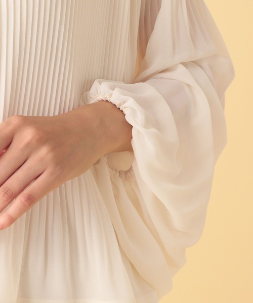 Elura（エルーラ）の「≪入卒/セレモニー/通勤≫プリーツブラウス/603868（シャツ/ブラウス・レディース・ネイビー/オフホワイト/ライトブルー・FREE）」の18枚目の写真