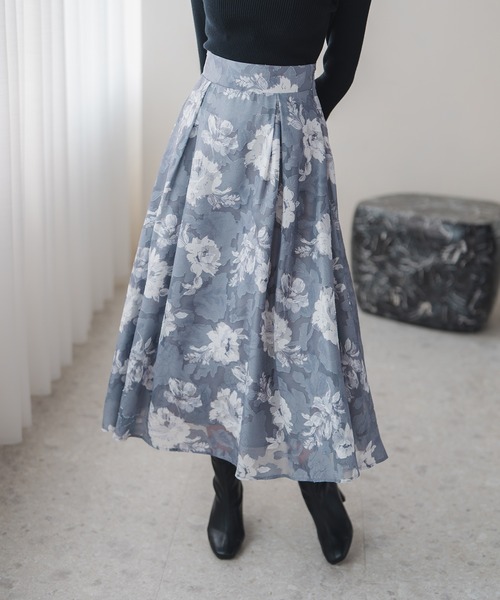 MISCH MASCH（ミッシュマッシュ）の「2025秋冬新作 水彩フラワーカットジャガードスカート（スカート・レディース・グレー/ブラック×ホワイト/レッド・S/M）」の4枚目の写真