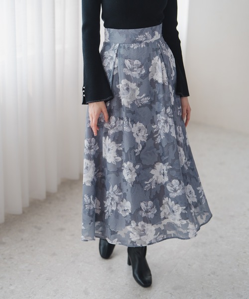 MISCH MASCH（ミッシュマッシュ）の「2025秋冬新作 水彩フラワーカットジャガードスカート（スカート・レディース・グレー/ブラック×ホワイト/レッド・S/M）」の5枚目の写真