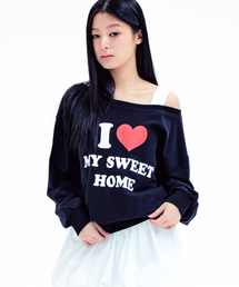 YOUHEE（ユヒ）の「I LOVE OFF SHOULDER SWEATSHIRTS BLACK（スウェット）」