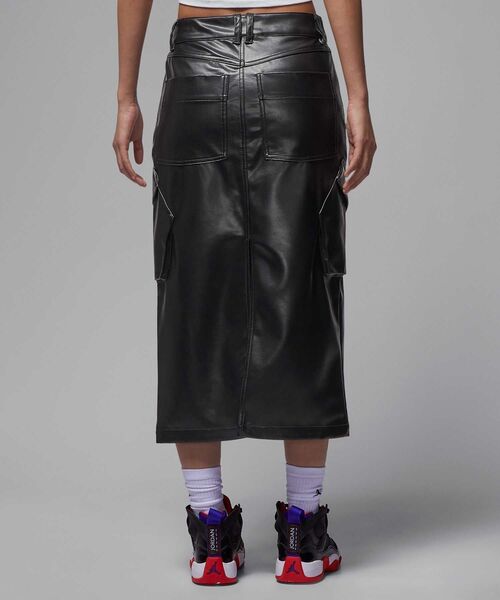 コントワーデコトニエ　ヤギ革　レザースカート　新品タグ付サイズ42号ブラック ジョーダン フライト シカゴ ウィメンズ フェイク レザー スカート