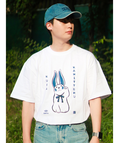 GRANFINNY(グランフィニ)の「ラビットオーバーサイズ半袖Tシャツ-ホワイト(Tシャツ/カットソー・レディース・ホワイト・X-LARGE/LARGE/MEDIUM)」の2枚目の写真