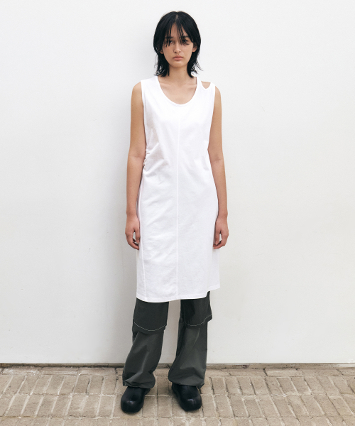 INSILENCE WOMEN(インサイレンスウーマン)の「アンバランスコットンワンピースホワイト(ワンピース・レディース・その他・SMALL/MEDIUM)」の1枚目の写真