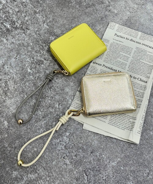 fredy emue（フレディエミュ）の「【WEB限定】【BEAURE/ビュレ】レザーストラップウォレット M（財布・レディース・ブラック/グレイッシュベージュ/シルバー/ピンク/ゴールド・FREE）」の9枚目の写真