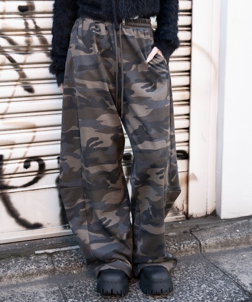 WEGO（ウィゴー）の「WEGO/【26年春夏新作】カーブデザインスウェットパンツ（スウェットパンツ・レディース・杢グレー/スミクロ/その他1・MEDIUM/SMALL）」の3枚目の写真