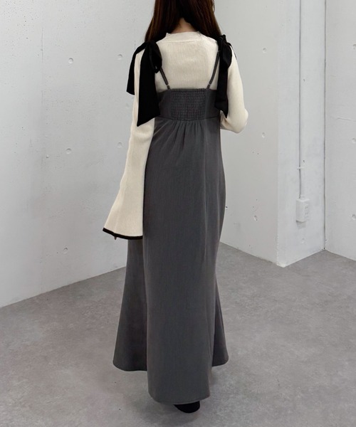 archives(アルシーヴ)の「2way肩リボンキャミワンピース(ワンピース・レディース・チャコールグレー/モカ/ブラック・MEDIUM)」の8枚目の写真