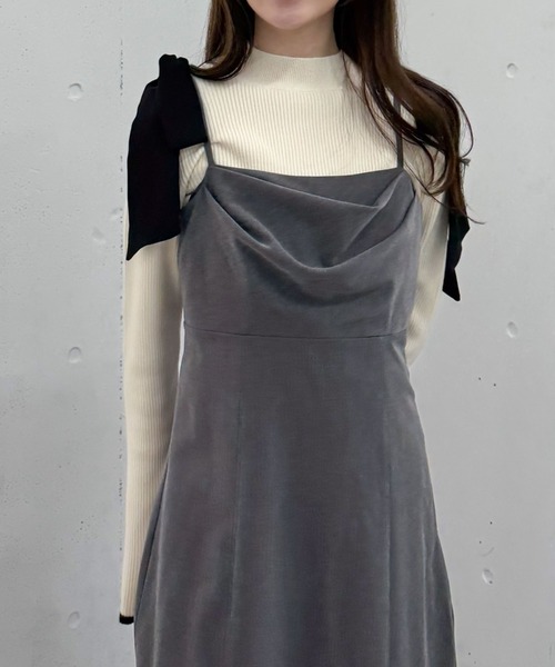 archives(アルシーヴ)の「2way肩リボンキャミワンピース(ワンピース・レディース・チャコールグレー/モカ/ブラック・MEDIUM)」の9枚目の写真