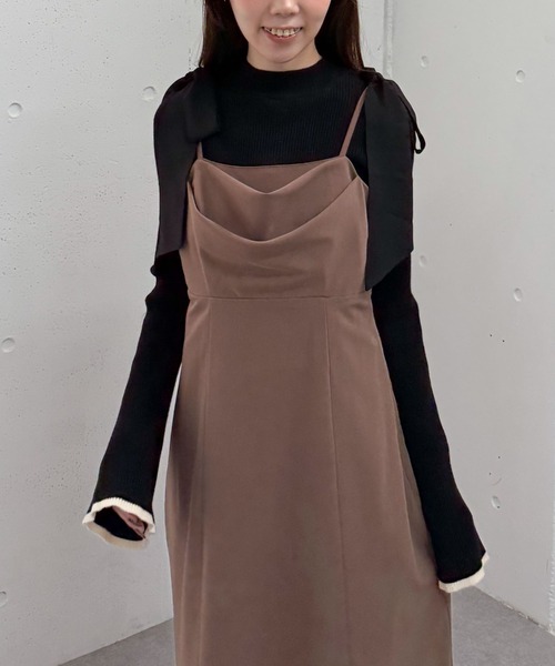 archives(アルシーヴ)の「2way肩リボンキャミワンピース(ワンピース・レディース・チャコールグレー/モカ/ブラック・MEDIUM)」の17枚目の写真
