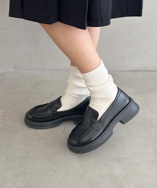 CLEA(クレア)の「厚底クラシックローファー(ローファー・レディース・ブラウン/ブラック/アイボリー・23.5cm/24.5cm)」の14枚目の写真