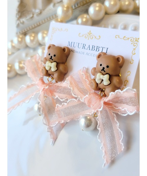 tone（トーン）の「【MUURABBTI】フワフワリボンとくまちゃんのイヤリング(MA)（イヤリング・レディース・ブラック/グリーン/イエロー/ピンク・FREE）」の7枚目の写真