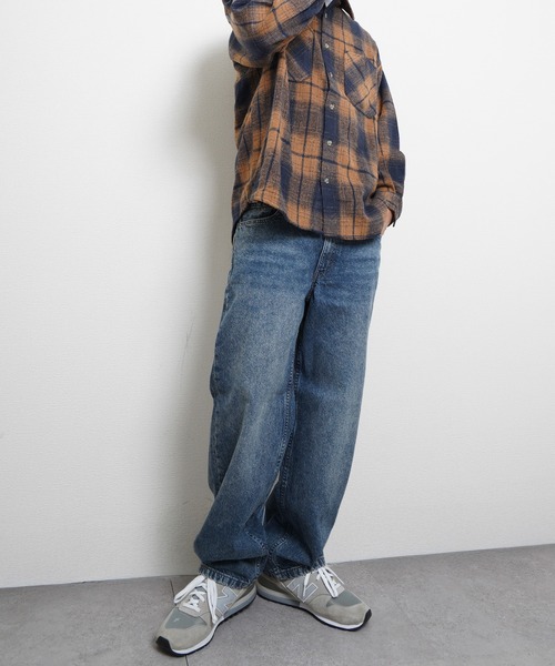 HANES(ヘインズ)の「Hanes ワイドフィットデニムパンツ(その他パンツ・メンズ・ネイビー系/ブルー/ライトブルー・MEDIUM/LARGE/SMALL/X-LARGE)」の5枚目の写真