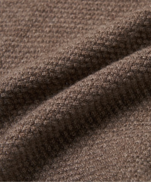 HELIOPOLE（エリオポール）の「TRIANGLE HEAD SCARF（マフラー・レディース・ライトグレー/レッド/ブラウン/チャコールグレー・FREE）」の7枚目の写真