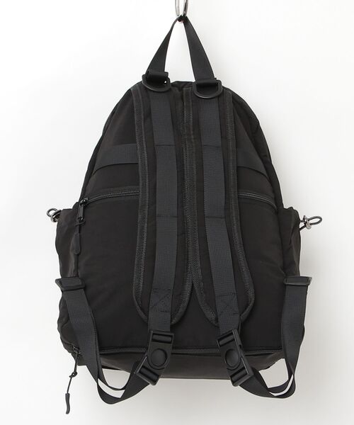 nicott（ニコット）の「NC:TakeMe（テイクミー）Today Purse デイパック（バックパック/リュック・レディース・ベージュ/オフホワイト/グレー/ブラック・FREE）」の5枚目の写真