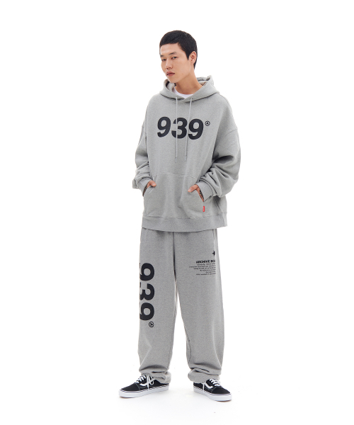 ARCHIVE BOLD(アーカイブボールド)の「939 LOGO HOOD(GRAY)(パーカー・メンズ・その他・MEDIUM/LARGE/X-LARGE/SMALL)」の4枚目の写真