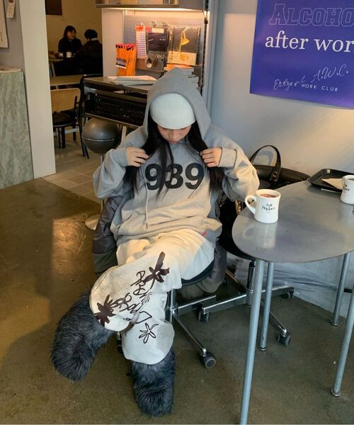 ARCHIVE BOLD(アーカイブボールド)の「939 LOGO HOOD(GRAY)(パーカー・メンズ・その他・MEDIUM/LARGE/X-LARGE/SMALL)」の11枚目の写真