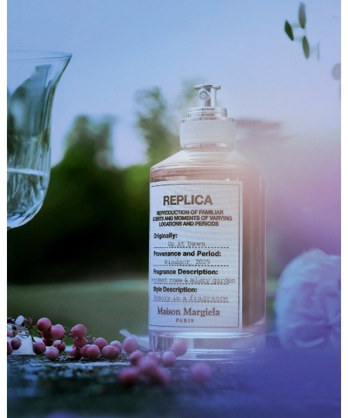 レプリカ オードトワレ アップ アット ドーン（香水）｜Maison