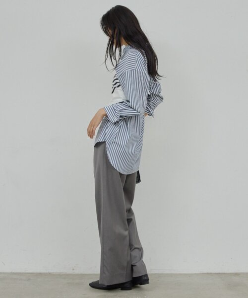 GALLARDAGALANTE（ガリャルダガランテ）の「【手洗い可】タックストレートパンツ（その他パンツ・レディース・ベージュ/グレー・1/0）」の4枚目の写真