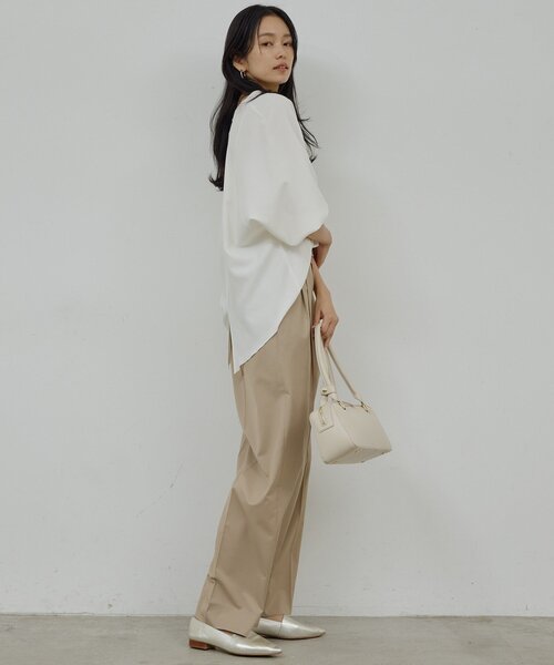 GALLARDAGALANTE（ガリャルダガランテ）の「【手洗い可】タックストレートパンツ（その他パンツ・レディース・ベージュ/グレー・1/0）」の18枚目の写真