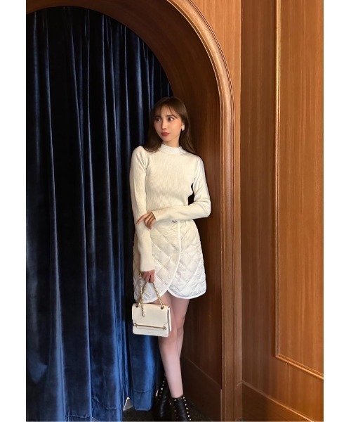 LUDICRUM(ルーディクルム)の「Quilted wrap mini skirt(スカート・レディース・オフホワイト/ブラック・S/M/XS)」の4枚目の写真