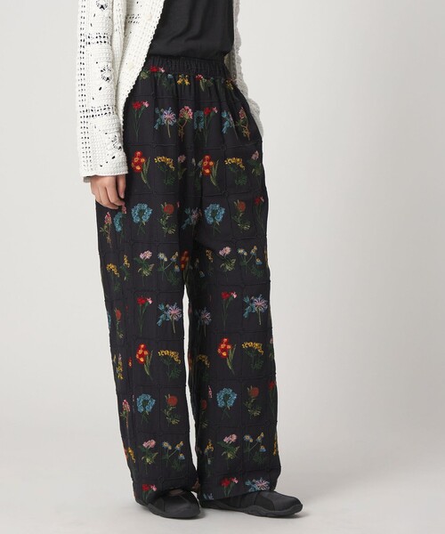 CITEN（シテン）の「＜CITEN＞ブロックフラワーシシュウイージーパンツ（その他パンツ・レディース・オフホワイト/ブラック/ライトブルー・M/S）」の7枚目の写真