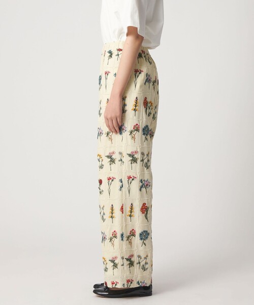 CITEN(シテン)の「<CITEN>ブロックフラワーシシュウイージーパンツ(その他パンツ・レディース・オフホワイト/ブラック/ライトブルー・M/S)」の5枚目の写真