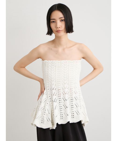 MIESROHE(ミースロエ)の「【洗える】レースニットビスチェ(ニット/セーター・レディース・ブラック/ホワイト/レッド・F)」の2枚目の写真