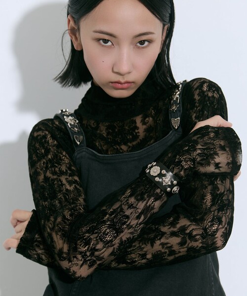 TOGA PULLA(トーガ プルラ)の「【TOGA PULLA/トーガプルラ】Leather roll bangle/レザーロールバングル(バングル/リストバンド・レディース・ブラック・FREE)」の3枚目の写真