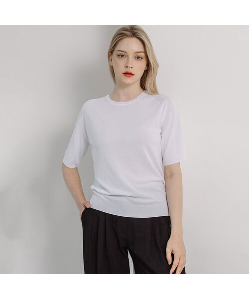 VASCARA（バスカラ）の「Essential Round Neck Half Sleeve Knitwear (7colors)（Tシャツ/カットソー・レディース・ブラック/カーキ/ライトベージュ/コーラル/ライトイエロー/ホワイト/ブラウン・FREE）」の2枚目の写真