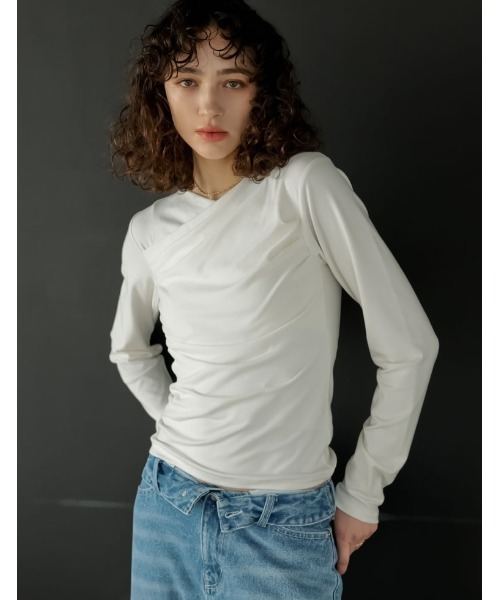 Re:EDIT（リエディ）の「[2026S/S COLLECTION]アンチピリングカシュクールドレープトップス（Tシャツ/カットソー・レディース・ブラウン/レッド/ライトブルー/アイボリー/ブラック/杢グレー・LARGE/MEDIUM）」の2枚目の写真