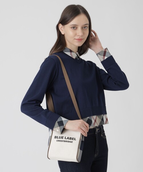 BLUE LABEL CRESTBRIDGE（ブルーレーベルクレストブリッジ）の「ロゴプリントミニショルダー（ショルダーバッグ・レディース・ブラック/オフホワイト・FREE）」の16枚目の写真