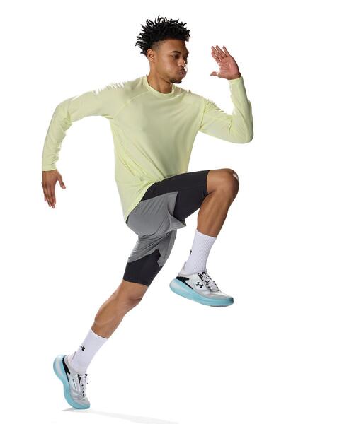 UNDER ARMOUR(アンダーアーマー)の「UAモチベート ソフト ロングスリーブ Tシャツ(トレーニング/メンズ)(Tシャツ/カットソー・メンズ・ライトグレー・M/XL/L/2XL/S)」の7枚目の写真