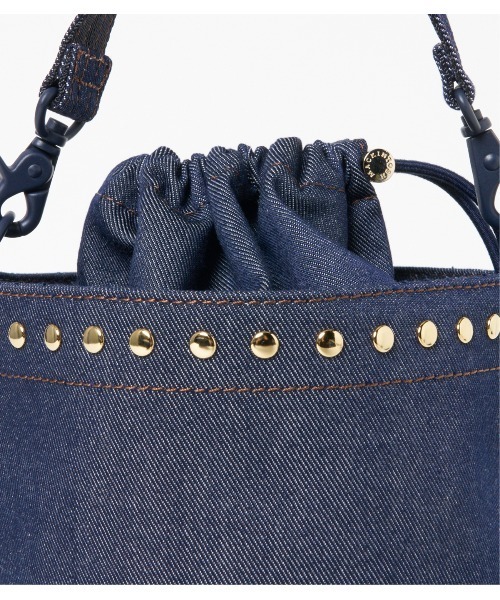 Mackintosh(マッキントッシュ)の「ANNAN BUCKET STUDS DNM(ショルダーバッグ・レディース・ネイビー・FREE)」の7枚目の写真