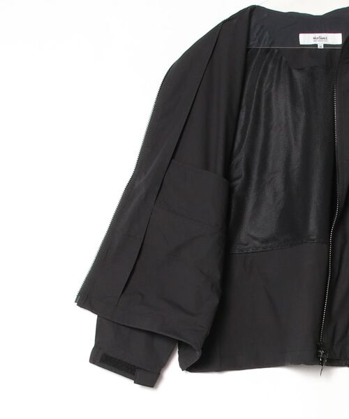 WILD THINGS(ワイルドシングス)の「ルーラルフードジャケット│RURAL HOOD JACKET(ナイロンジャケット・レディース・ブルー/ブラック/ライトブラウン/オフホワイト・M/S)」の17枚目の写真